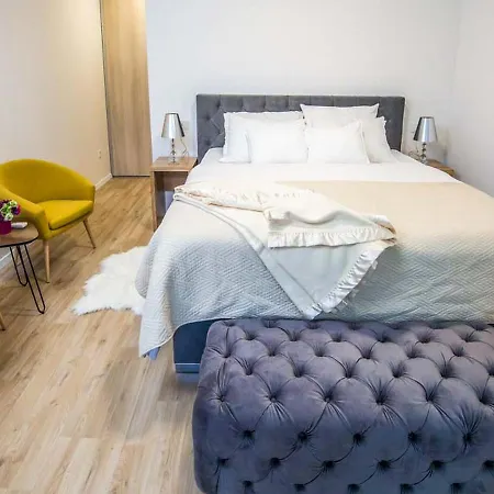 Decor Creates A Stylish But Relaxing Almosphere